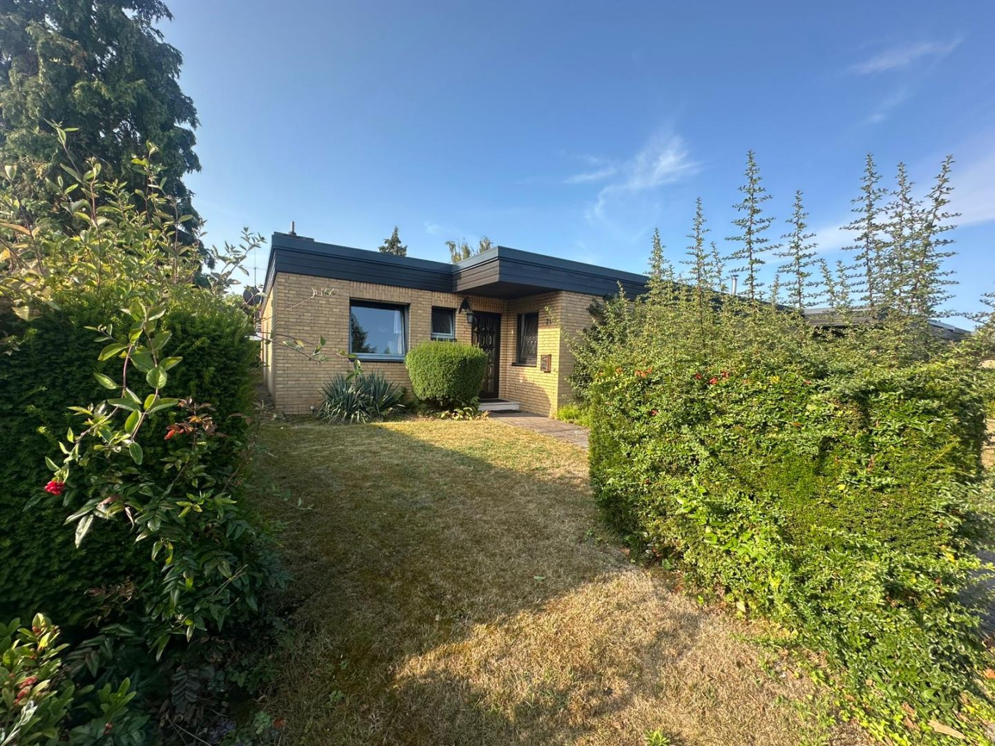 Vermietet! Schöner familiengerechter Bungalow mit Top-Grundstück, Garage u. Stellplatz